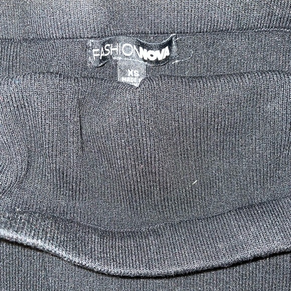 *FASHION NOVA* - Picture 2 of 2